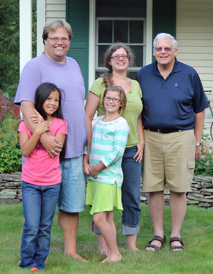 Paul De Vries with his son Chris, daughter-in-law Kim, and
grandchildren